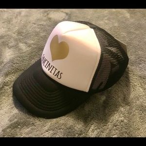 Women’s trucker hat